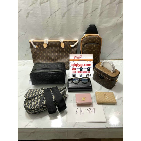 qiqiyg.com tangma2088.com official whatsapp:+8613489598361 Sacs à main et vêtements de mode en gros Darcy-yupoo Topk8-39